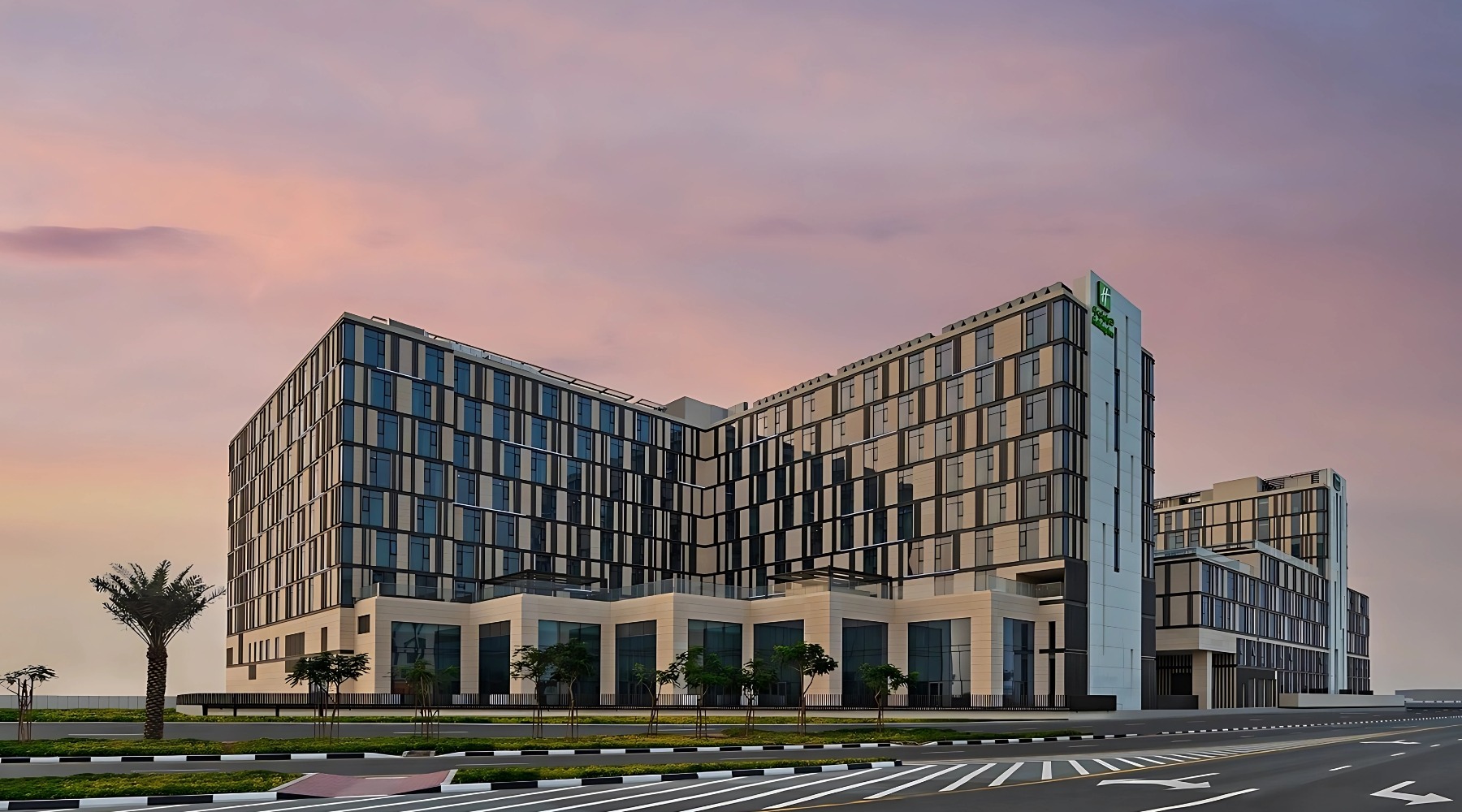 Holiday Inn, Dubai Al-Maktoum Airport